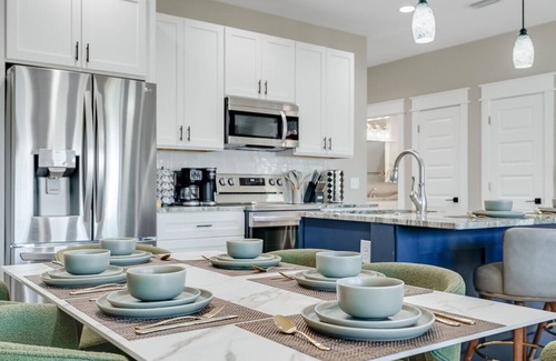 Upper Grand Lagoon Apartamento | Premium Retreat w/Pickleball Court