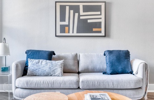 Riverside Apartamento | Premium Riverside 1BR w/ Gym & W/D, nr Lady Bird Lake, by Blueground