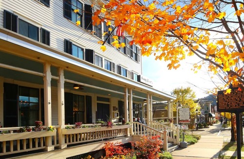 Milford Casa | Premium Room with Balcony, Hotel Fauchere, Free Parking, Charming Town Proximity