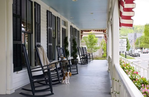 Milford Casa | Premium Room with Balcony, Hotel Fauchere, Free Parking, Charming Town Proximity