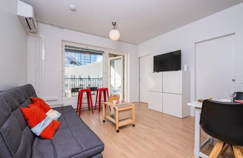Kallio Apartamento | Premium Stay With Air Conditioning and Sea View Balcony