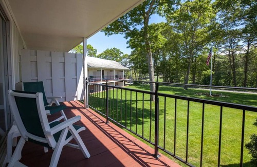 South Yarmouth Casa | Premium Suite 2 Queens at Blue Rock Resort, Outdoor Pool, Golf Course Nearby