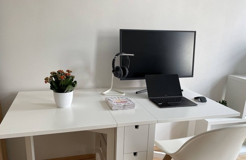 Landstrasse Apartamento | Premium Sunny Flat in Central Vienna