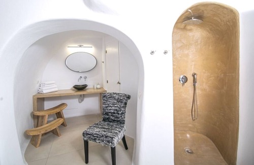 Oia Hotel | Premium Villa With Plunge Pool (up to 4 guests)