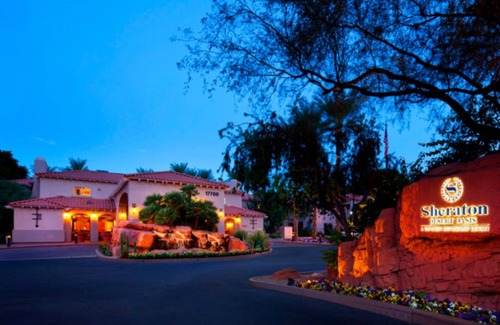 North Scottsdale Villa | Escápese a Sunny Scottsdale para practicar golf, entrenamientos de primavera o simplemente relajarse en la piscina