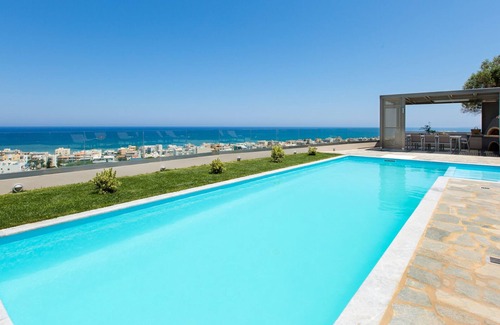 Rethymno Villa | Villa Premium con vistas panorámicas al mar, a poca distancia de la playa y Rethymno!