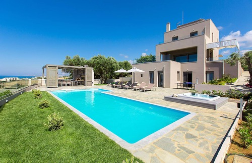 Rethymno Villa | Villa Premium con vistas panorámicas al mar, a poca distancia de la playa y Rethymno!