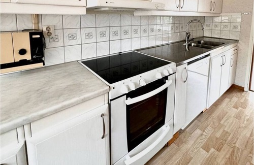 Gothenburg Apartamento | Premium Workers Home | Near Volvo | Parking