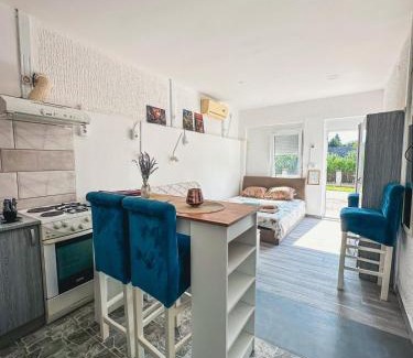 Inija Apartamento | Prenoćište Inđija Hrvić