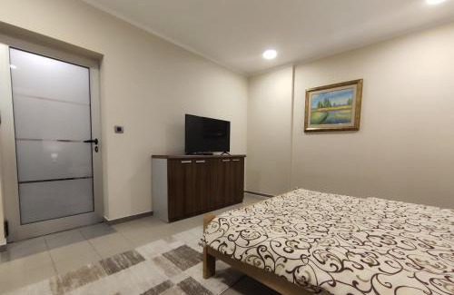 Novi Banovci Apartamento | Prenoćište Lana