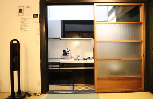 Shimogyo Casa | Preserved more than 100 years was transformed to an inn. You can stay with pets.