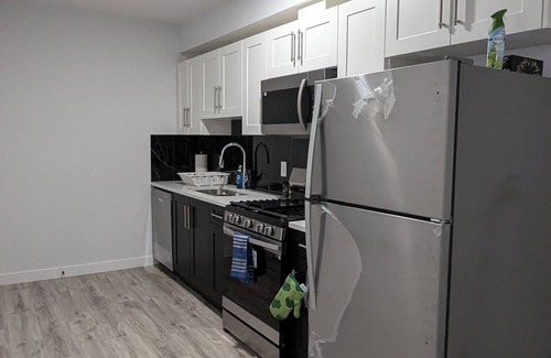 Southwest Edmonton Casa | President's Choice: Basement Guest Suite