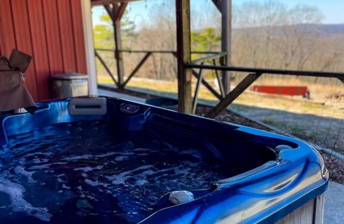 Eureka Springs Apartamento | Presidential Barndominium at the Stable at Bear Mountain