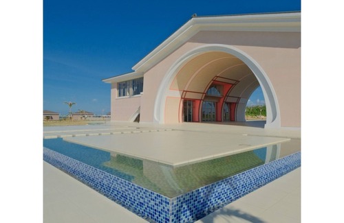 Miyakojima Casa | Presidential Pool Villa House 100 | Kurimajima Sta / Miyakojima Okinawa