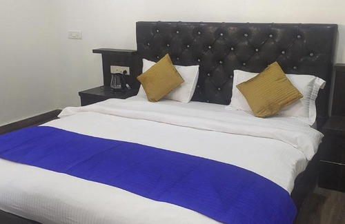 Ganaur Hotel | Divine City And Resort