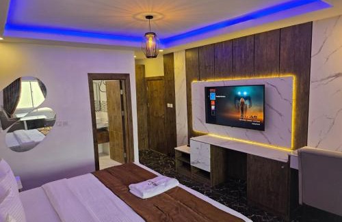Ofin Hotel | Presken Kuramo Waters