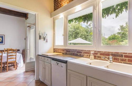 Le Mesnil-sur-Blangy Casa | Press Court City