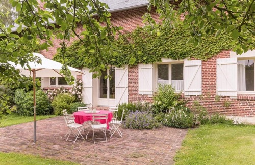 Le Mesnil-sur-Blangy Casa | Press Court City