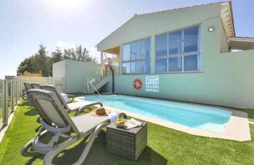 Caleta de Fuste Villa | Prestige luxe villa pacific ocean solar energy