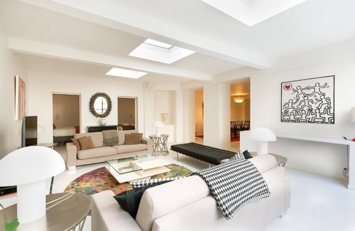Strasbourg -Saint-Denis Apartamento | PRESTIGIOSO 2 BR Apt - 1060 PIE CUADRADO - DISEÑO - COMPLETO aire acondicionado - TOTAL DEL SILENCIO