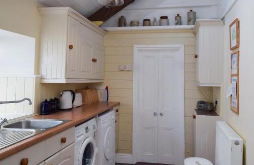 Trefin Casa | Preswylfa