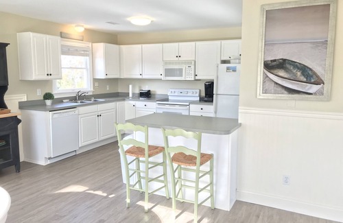 Palisade Acres Cabaña | 🐬 Silver Girl, 3BR 2BA Cottage, Jacuzzi, Cerca de la playa