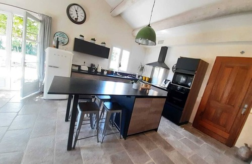 Pernes-les-Fontaines Villa | Bonita y reciente villa de una planta en el campo en Provenza