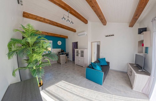 Le Luc Cabina | Bonito pabellón en Luc-En-Provence