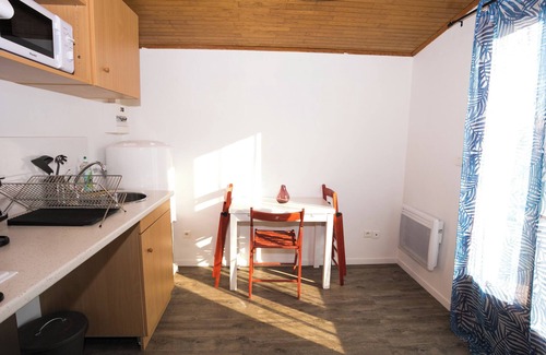 Mireval Apartamento | Pretty detached F1 with garden close to the beach