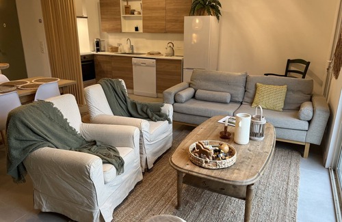 Entraigues-sur-la-Sorgue Casa | Maison 3-Casa-Vista al campo-Baño en la habitacion