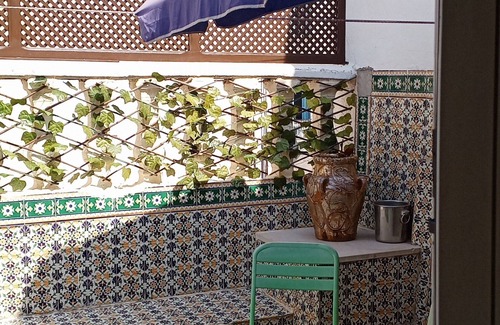 El Hafsia Apartamento | Pretty furnished studio with terrace