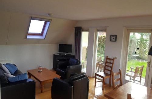 Burgerbrug Casa | Pretty holiday home in Burgerburg