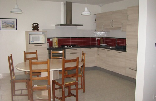 Nevez Casa | BONITA CASA UBICADA ENTRE CAMPO Y MAR