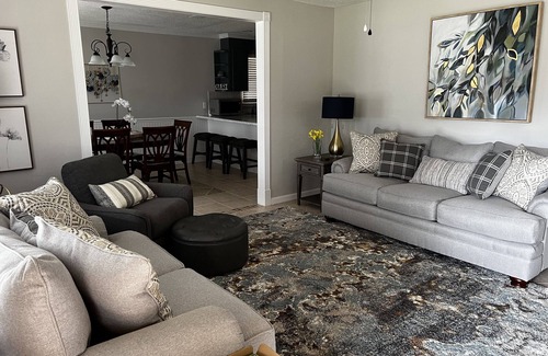 Warner Robins Casa | Pretty in Blue (3 day min stay)