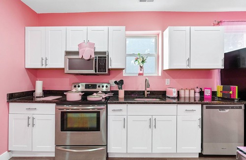 North Philadelphia West Casa | Pretty in Pink Double House