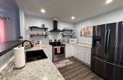 Port Wentworth Casa | Pretty in Pink- Port wentworth