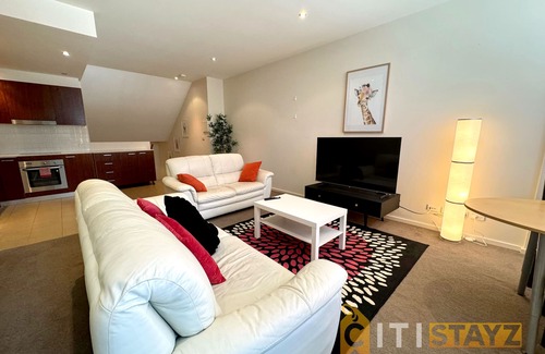 City West Apartamento | Pretty Penthouse - Close to ANU