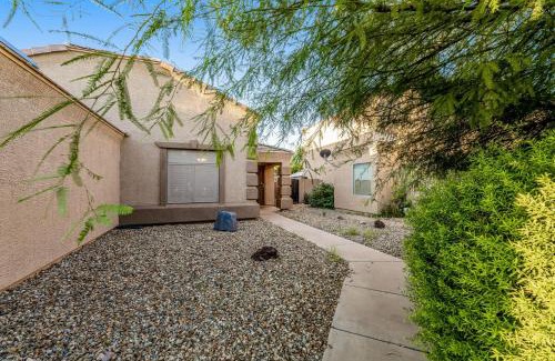 Suncliff Casa | Pretty Peoria Place
