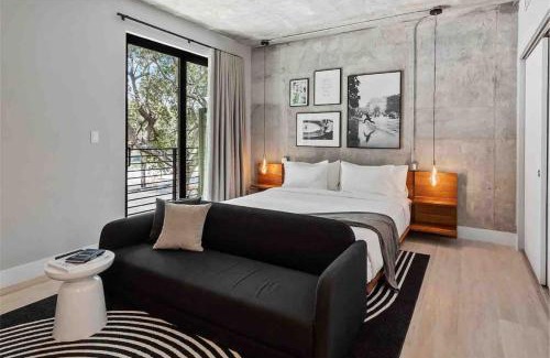 Flagler Village Apartamento | Pretty Rola 203 Deluxe Apartment with King Bed Close to Beach and Downtown
