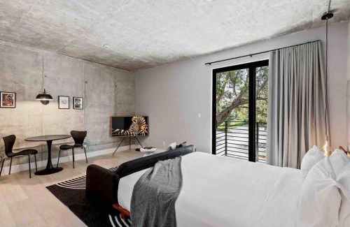 Flagler Village Apartamento | Pretty Rola 203 Deluxe Apartment with King Bed Close to Beach and Downtown