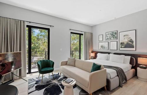 Flagler Village Apartamento | Pretty Rola 303 Signature Apartment w King Bed Brand new and Central Location
