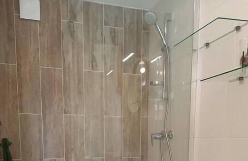 Montboucher-sur-Jabron Apartamento | Pretty studio with garden