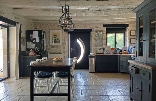 Lavalade Casa | Pretty stone house