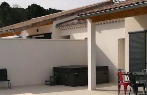 Joyeuse Casa | Pretty Villa En Joy 1 of 94m2, 3 bedrooms for 6 people with its private heated swimming pool and jacuzzi