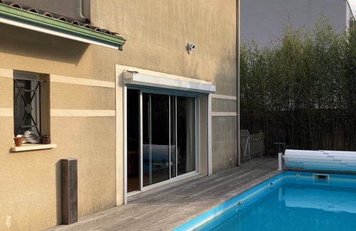 Bruges Casa | PRETTY VILLA WITH POOL, 3 BEDROOMS, 3 BATHROOMS? 2 WC. 30 MN FROM BORDEAUX CENTER.