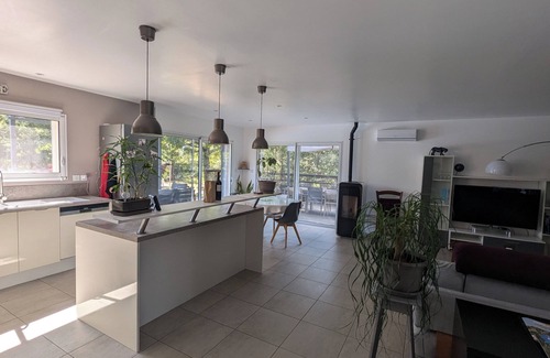 Joyeuse Casa | Bonita villa con piscina privada.
