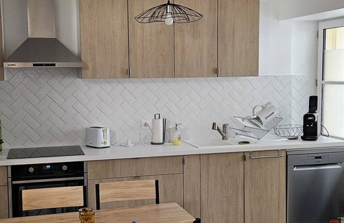 Lauris Casa | Pretty village house