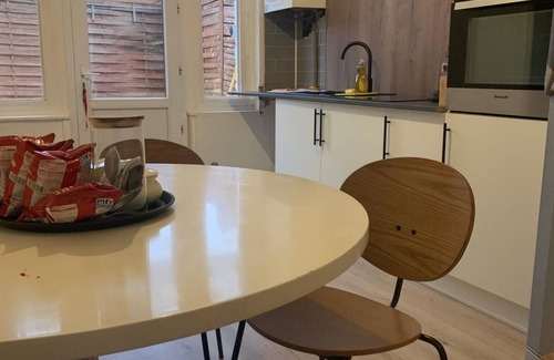 Valenciennes Casa | Pretty, well-equipped town house