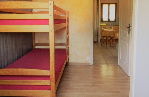 Promilhanes Cabaña | Pretty wooden houses, large swimming pool, rest assured