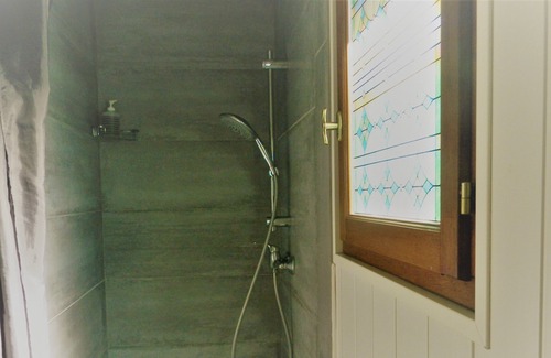 Promilhanes Cabaña | Pretty wooden houses, large swimming pool, rest assured